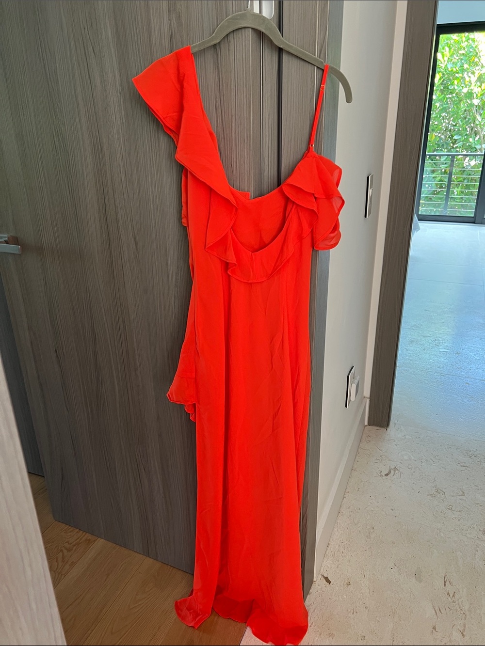NWT! REVOLVE Runway the Label SHOWPO Winnie red ruffle dress US M - Picture 10 of 10